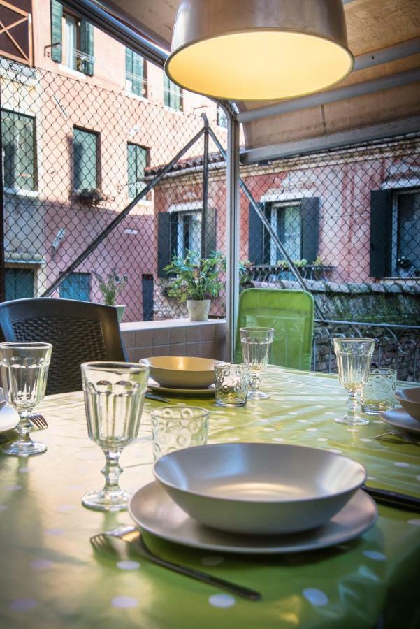 Terrazzina - Romantic Pied A Terre At The Heart Of Cannaregio District ヴェネツィア エクステリア 写真